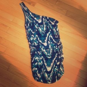 Arden B One-Shoulder Fitted Pattern Dress